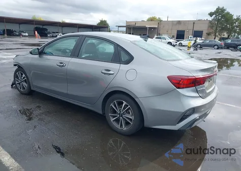 2023 Kia Forte Lxs z USA, uszkodzony, nr VIN 3KPF24AD8PE506867
